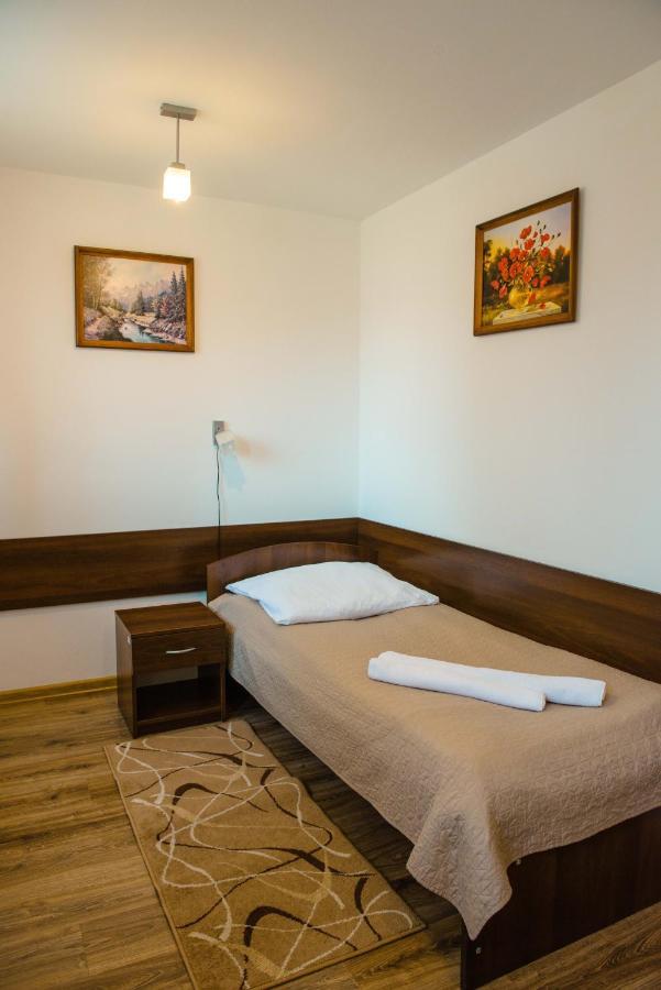 Hotel Turkus Jarosław エクステリア 写真